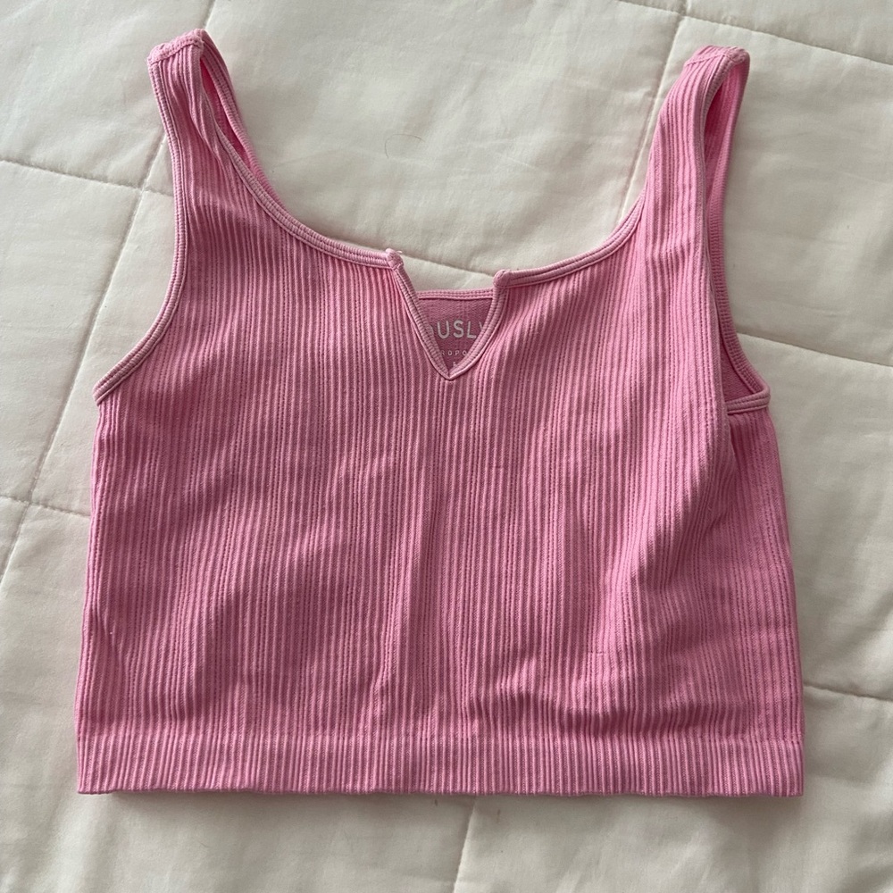 AEROPOSTALE SEAMLESS TANK IN PINK SIZE XS